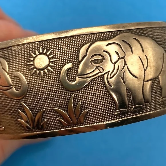 Vintage Elephant Adjustable Engraved Silver Cuff Bracelet. Boho Tribal Style. - Picture 2 of 4